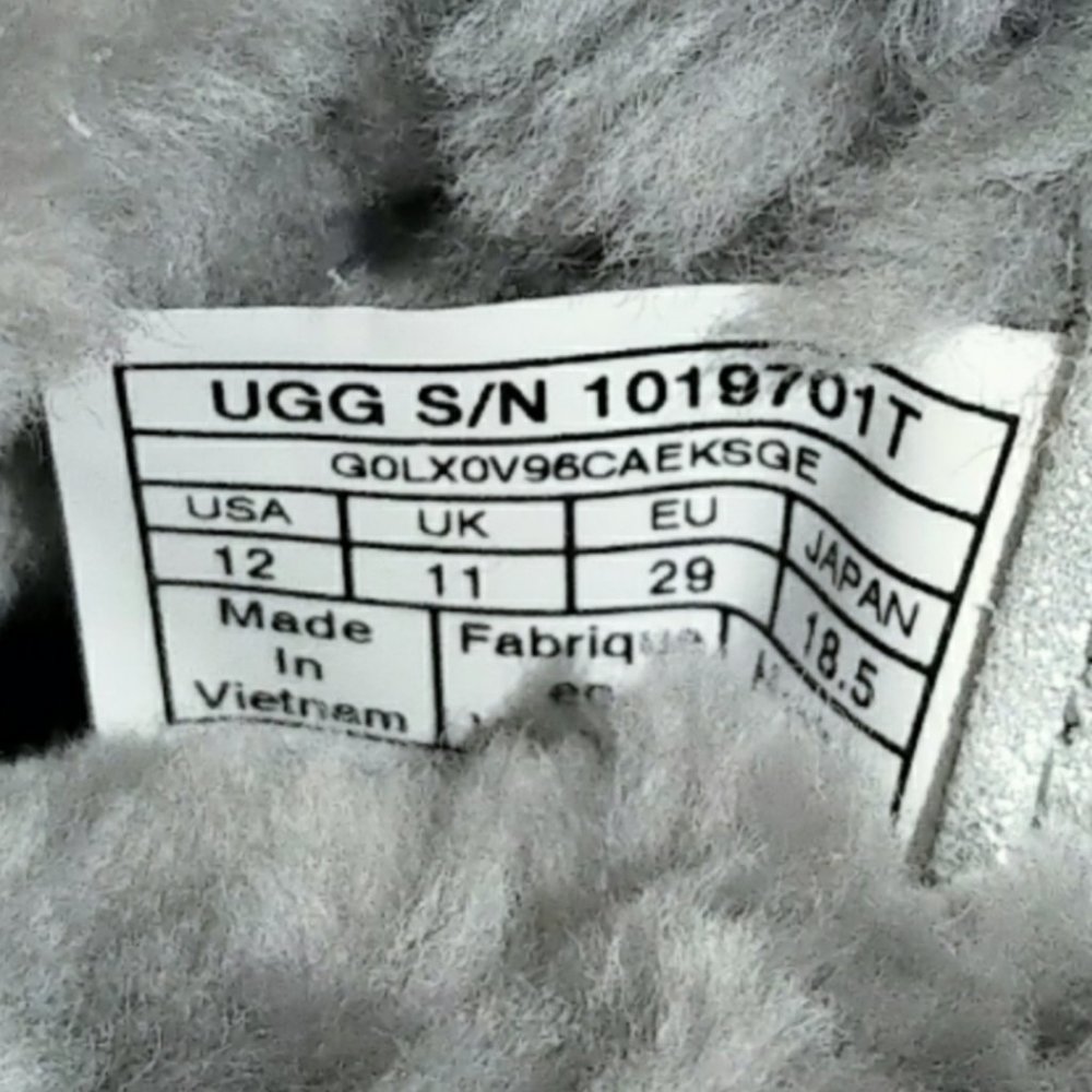 UGG K Gita Metallic Pull-On Boot - Silver - Picture 9 of 9